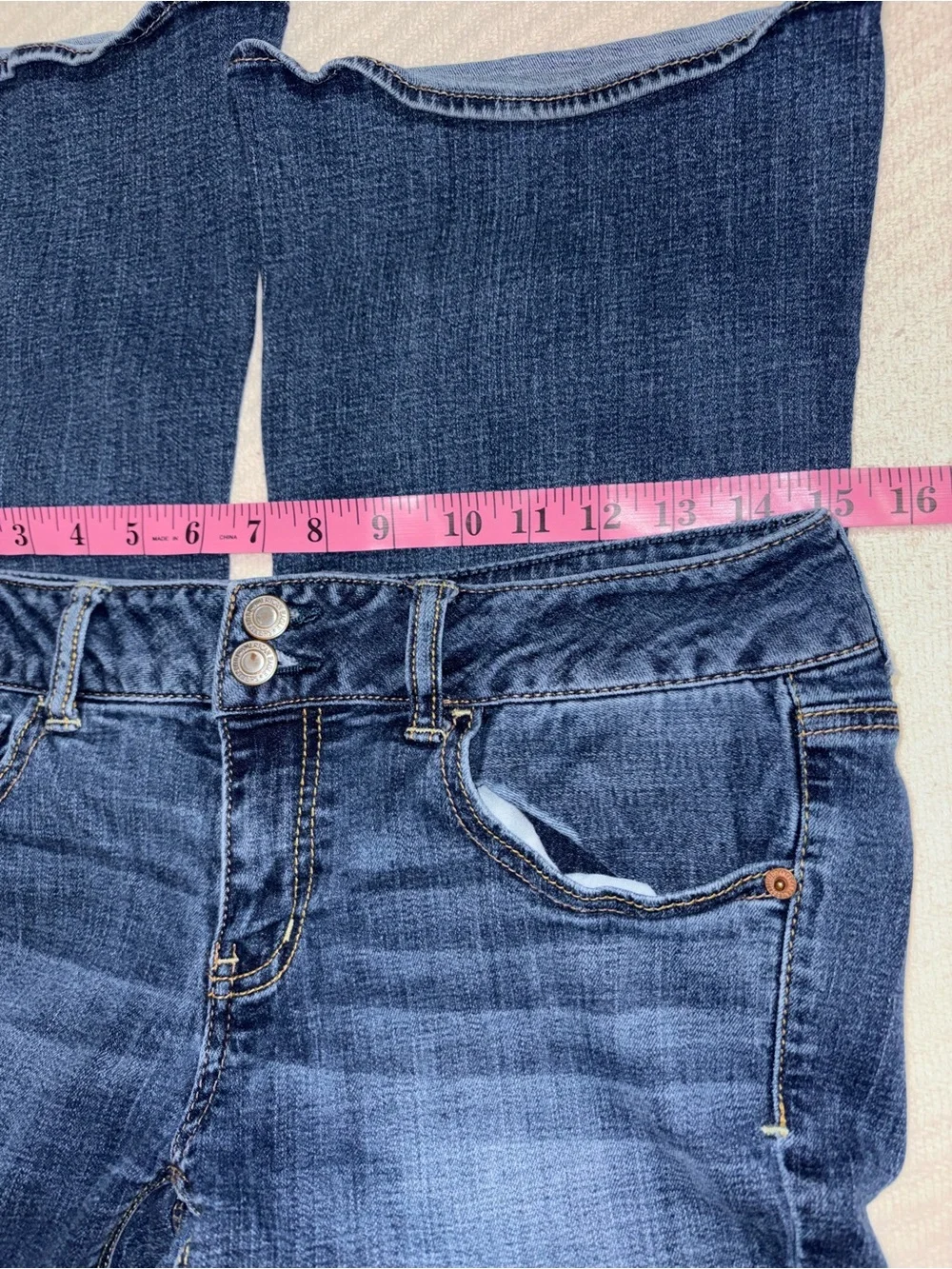 American Eagle Outfitters Dark Blue Super Stretch Artist Flare Leg Jeans Size 8 - Picture 6 of 8